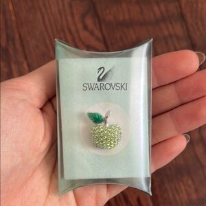 Swarovski Tack Pin Apple